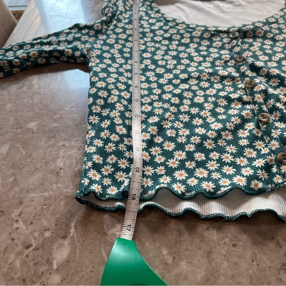 Wallflower green with yellow floral print size medium - Picture 7 of 8